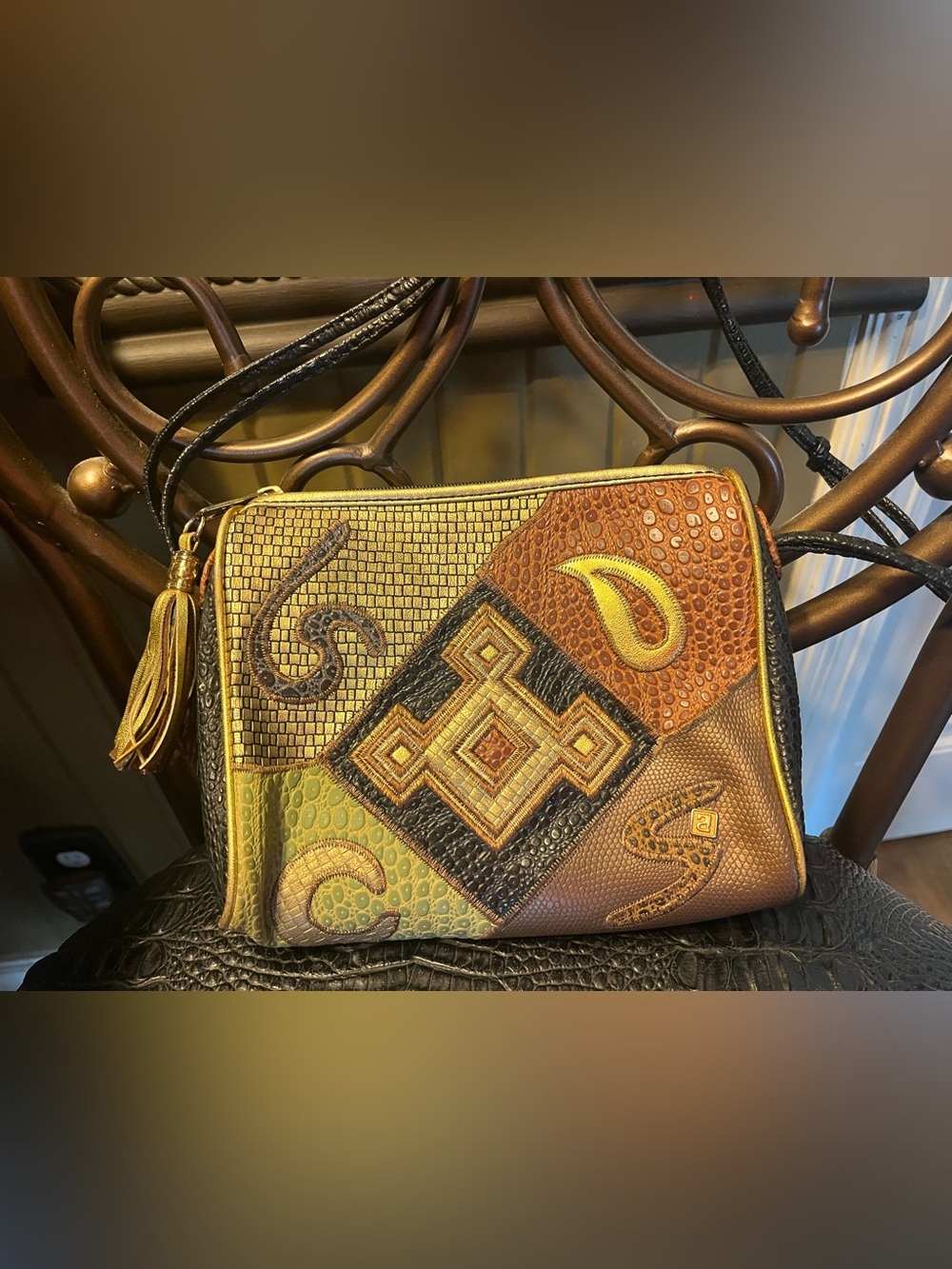 Vintage NAS Crossbody Shoulder Bag - Picture 4 of 9